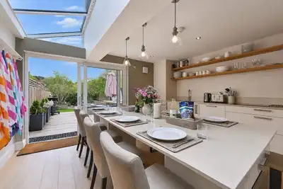 Image de Hydrangea House -  a managed house that sleeps 10 guests  in 4 bedrooms
