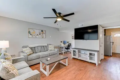 Image de 2 Bedroom Furnished Townhome Augusta 2487a
