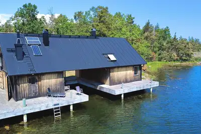 Image de Fina Båthus – Seafront Holiday Home in the Småland Archipelago