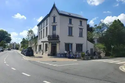 Image de Le Salmon, un hôtel authentique du 19ième siècle rénové en gîte à Neufchâteau