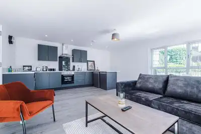 Image de Stylish 2bdr Hospitals Nearby Free Parking