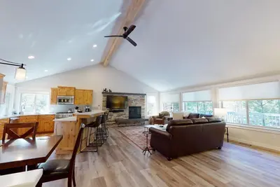 Image de Fairway Retreat with Access to Exclusive Golf