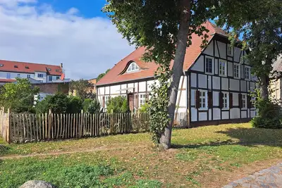 Image de Appartement « Ferienwohnung Zeitlos Wriezen 1 » avec terrasse privée, jardin et Wi-Fi