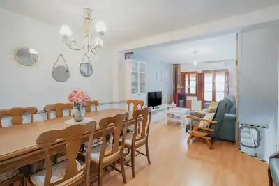 Image de Maison de vacances 'La Casa De La Golondrina' avec balcon et climatisation