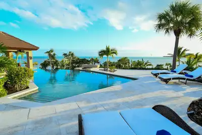 Image de Providenciales Beach Front 1 Bedroom, by Shoreline