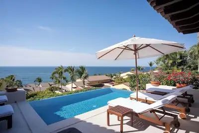 Image de Four Seasons Villa Avanti | 5br Ocean-View Home w/ Infinity Pool & Golf Cart