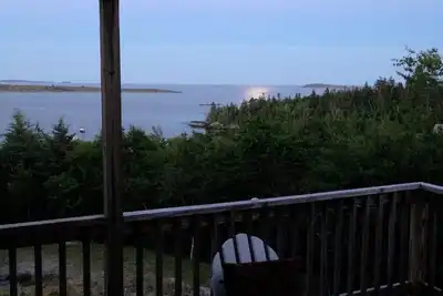 Image de Charming 3-bedroom cottage in lovely Vinalhaven perfect for relaxing