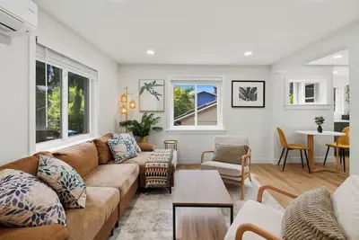 Image de Stylish 3br Retreat w Pool Table & More