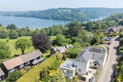 Image de Dart View Cottage -  River Views, Beautiful interior