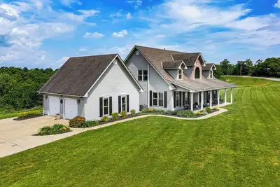 Image de Great for Groups! Corinth Gem w/ Game Room & Pool