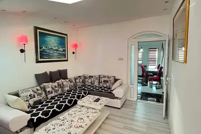 Image de 2-bedroom 1- living room apartment in charming Pancevo with Ac for your leisure.
