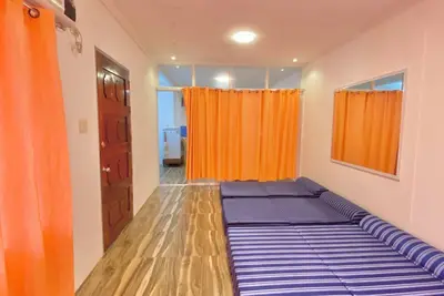 Image de Simple, Practical & Comfy Home
