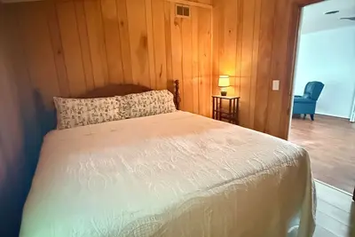 Image de Woodland Retreat High Above the Mississippi River