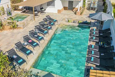 Image de Luxury retreat w/ heatable pool & jacuzzi