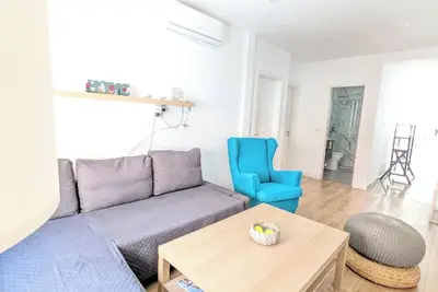 Image de Family-Friendly 2br Apartment Minutes from Lisbon Ferry