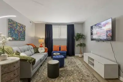 Image de Fresh Corning Flat | Near Cmog/Gaffer, Pet Ok