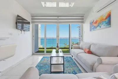 Image de Ocean View Beach Apt. 2 Beds -Prime Condado San Juan