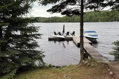 Image de The Darling Dockside - Little Kennisis Lake Waterfront Retreat • Level Lot