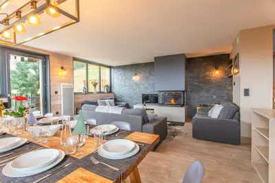 Image de French Alps 5-Bed Cottage, Sleeps 12 with Parking