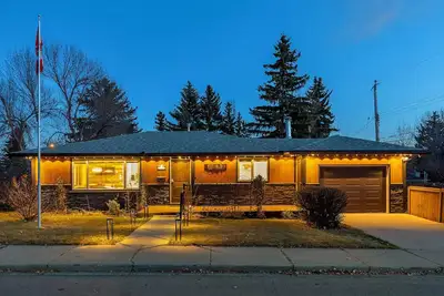 Image de Luxurious Bungalow near Downtown, with Ac & Garage