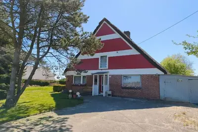Image de Maison au toit de chaume près de l'Elbe