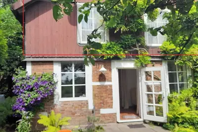 Image de Idyllic, quiet on the historic church square, with whirlpool, terrace, pets