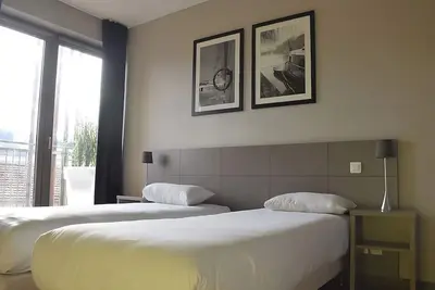 Image de 2 Lyon Twin Room Near Basilica Views and Riverfront Walks