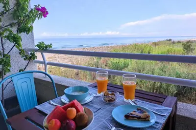 Image de Beachfront Apartment with Sea-View Terrace
