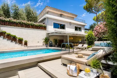 Image de Amore Rentals - Villa Marisol with Pool and Sea View