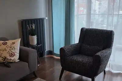 Image de Cozy 1-bedroom hotel suite in terrific İstanbul with Ac and gym
