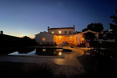 Image de Spacious family home with pool and large kitchen on the west coast of the Algarve