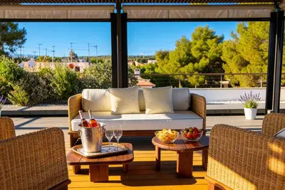 Image de Appartement La Pedra  à 200 mètres/ plage de Sitges. Design  Rooftop et piscine.