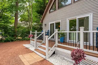 Image de Renovated Ocean Pines Escape • 3br + Loft • Decks, Fire Pit, Grill + Beach Club Pass