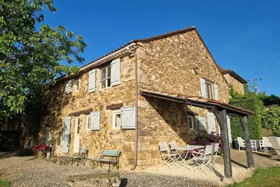 Image de Gîte familial au calme (6 pers) avec piscine chauffée panoramique
