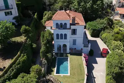 Image de Beautiful Former Parfumeurs Villa in the historical centre of Grasse.