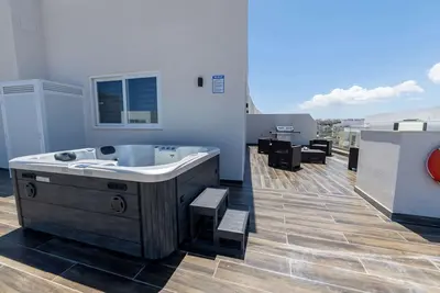Image de Swieqi 3bdr New Luxury Penthouse with Jacuzzi