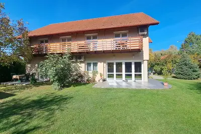 Image de Appartement de vacances avec climatisation, wifi, parking et balcon