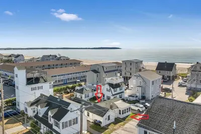Image de 2-bedroom cottage steps from the beach in Old Orchard Beach with Ac & an office