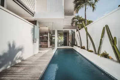 Image de Romantic 3 Bedroom Villa Legian