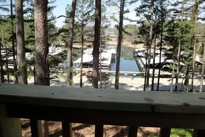 Image de Chic Lakefront Cottage with Hot-Tub Perfect for Water Activities in Mount Ida, Arkansas