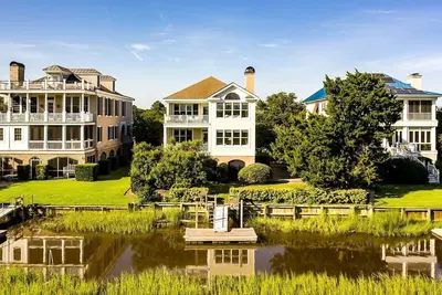 Image de Luxury Getaway Rental with Private Boat Dock on the Debordieu Channel near Pawleys Island, South Carolina