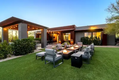 Image de Indescribable Villa with Outstanding Interior and Exterior in Cave Creek, Arizona