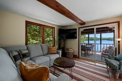 Image de Idyllic Lakeside Getaway in Barnstead, New Hampshire