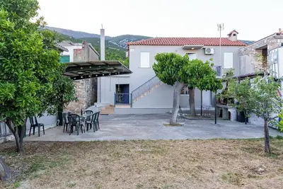 Image de Vachlas Family House 1912 - Balcony - Bbq - Nature near Manikia Climbing Area