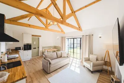 Image de Converted Barn with Oak Beams near Cotswolds