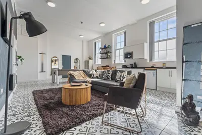 Image de Stylish Aparthotel with Parking, Office&Pool Table