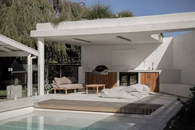 Image de Unique Coastal Home ~ Heated Pool ~ Pet Friendly