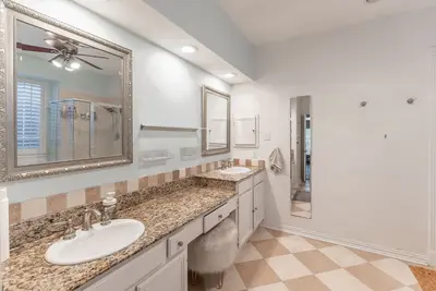 Image de Hidden Hideaway 3-bedroom house with Ac and private forrest view in Arlington