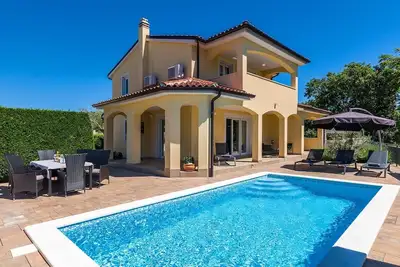 Image de Villa Florami – Heated Pool, Sea Views and Peaceful Location