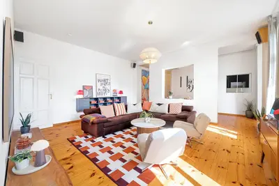 Image de Stylish High-End Apartment with Direct Elevator Access